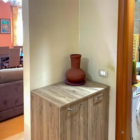 Appartamento Coastal Escape - 2 Bedroom With Direct Beach Access, In A Quiet Area Of Vlorë