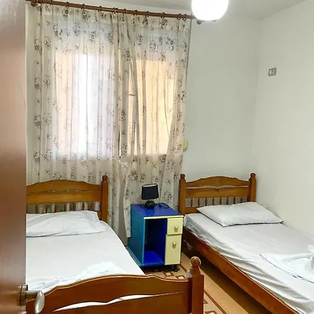 Apartment Coastal Escape - 2 Bedroom With Direct Beach Access, In A Quiet Area Of