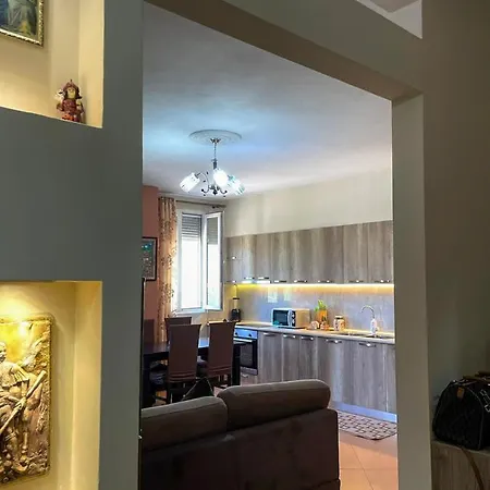 Coastal Escape - 2 Bedroom With Direct Beach Access, In A Quiet Area Of شقة فلورا