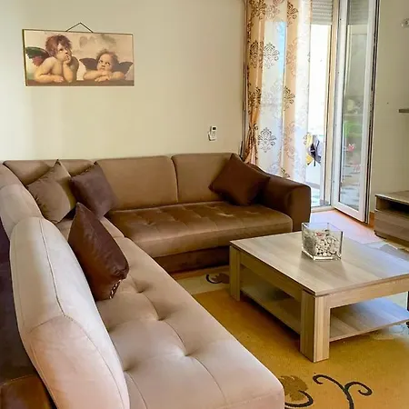 Coastal Escape - 2 Bedroom With Direct Beach Access, In A Quiet Area Of *